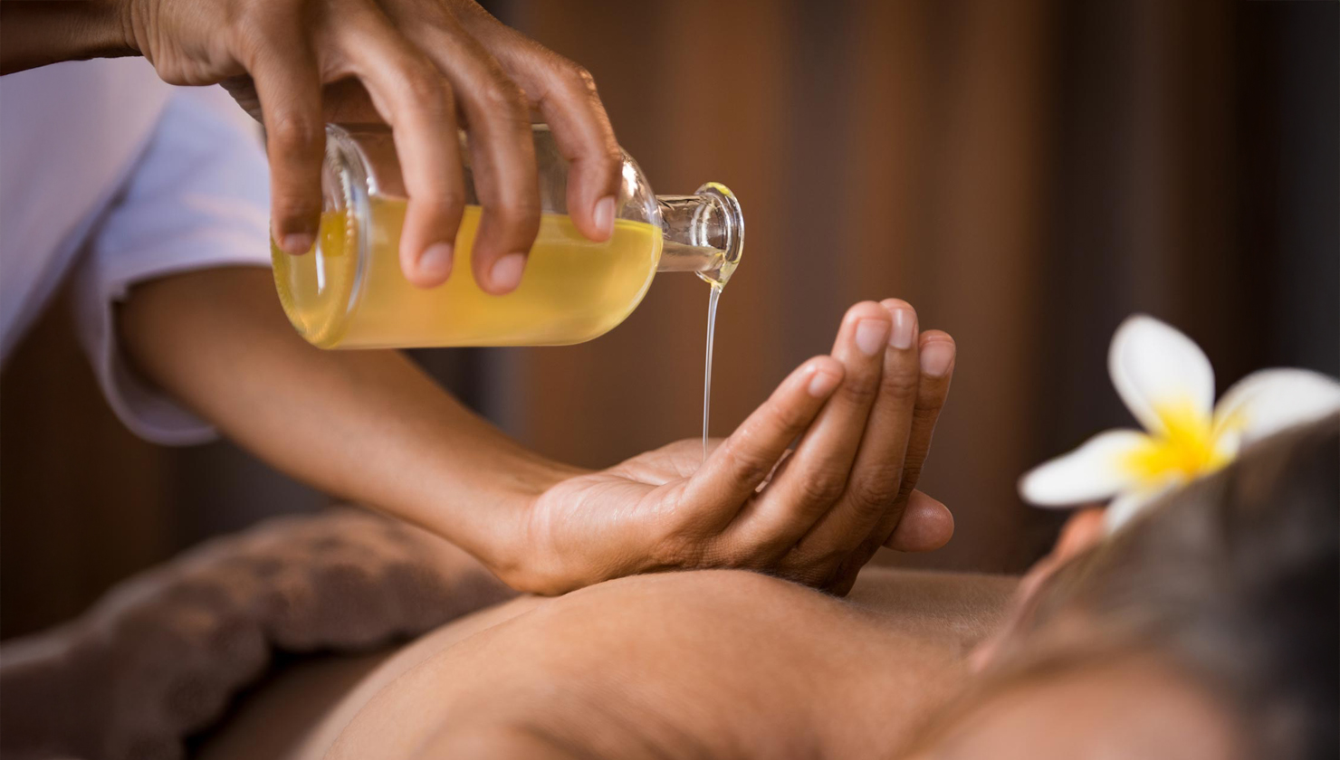 Full body Ayurvedic oil massage