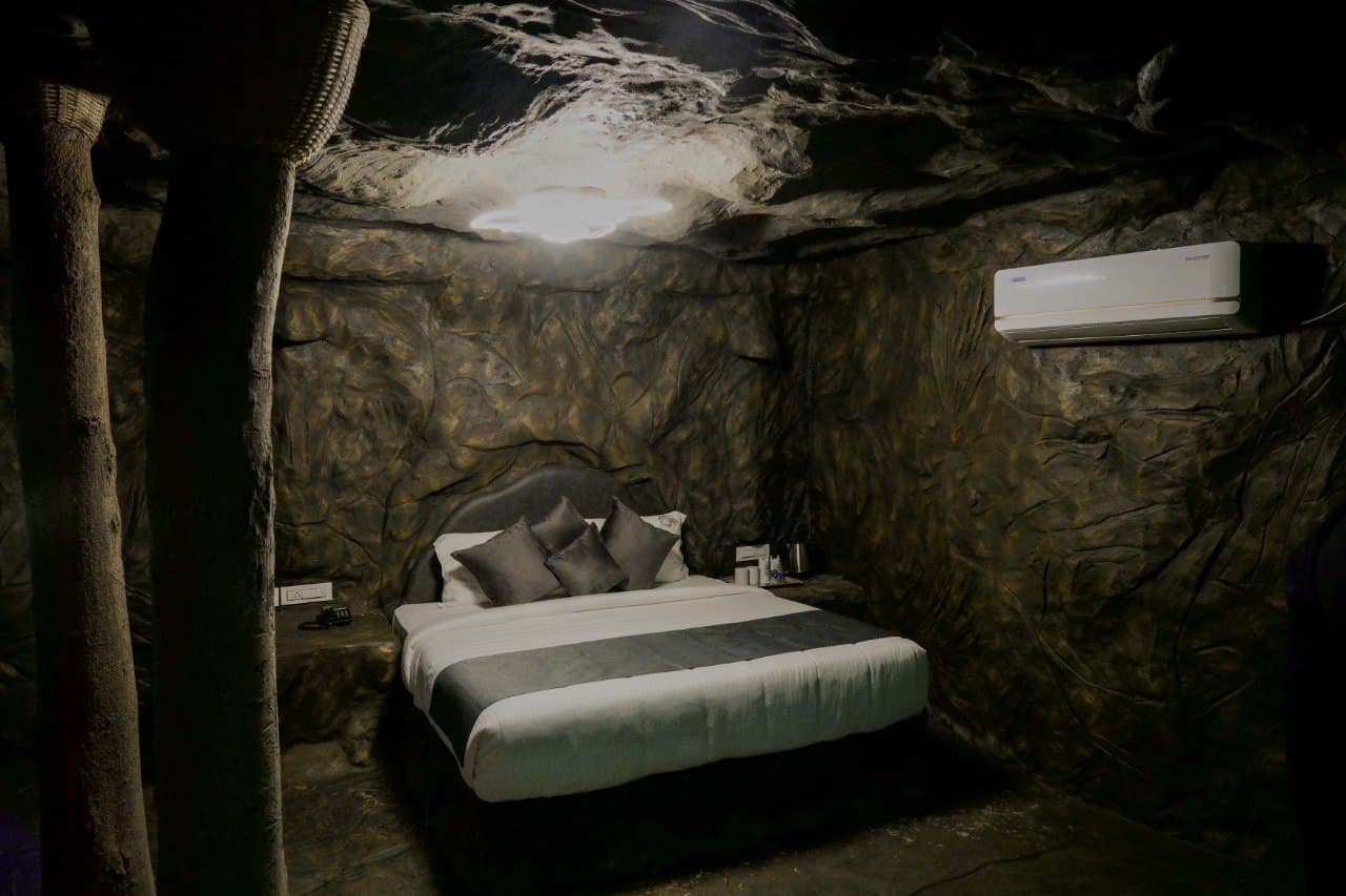 Cave House private bathroom
